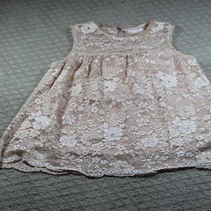 Coco + Jaimeson Size M Pale Peach Lace Top